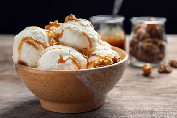 CARAMEL-ICE-CREAM-600X400